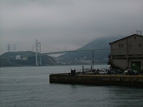 門司と下関を結ぶ関門橋